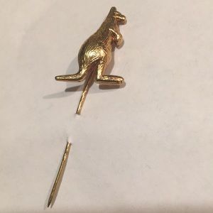 Kangaroo Stick pin from Australia (almost) 2 1/2 inches tall Gold-tone Pre-Loved